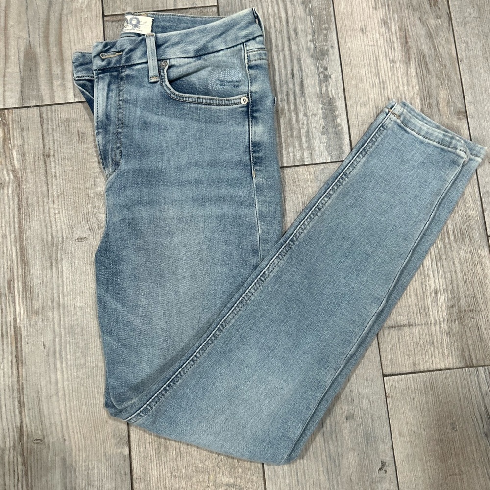 High waisted skinny jeans